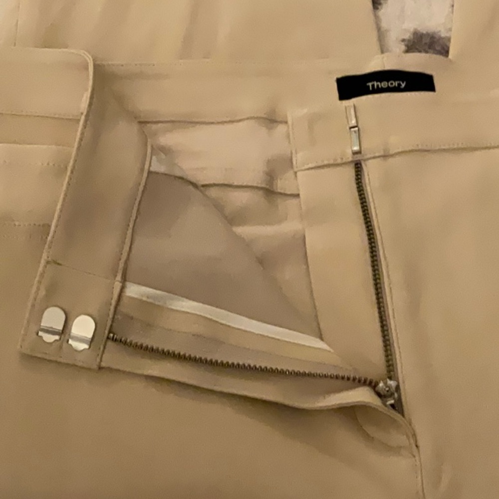 THEORY Lambskin leather KICK FLARE CROPPED PANTS size 12 color chalk - Picture 4 of 10